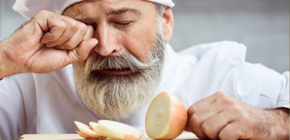 Why Do Onions Make us Cry When We Cut them ?